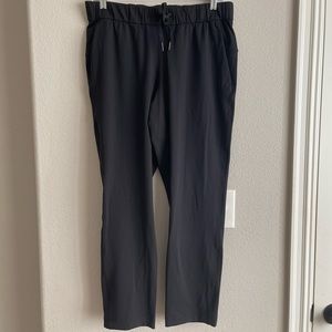 NWOT Lululemon on the fly pant